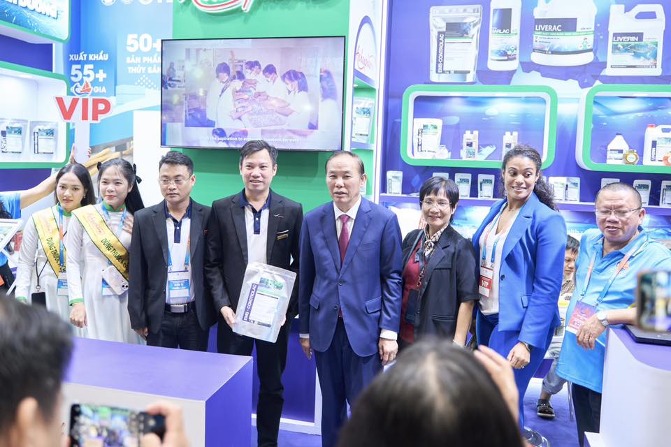KHÁCH THAM QUAN NÓI GÌ VỀ GIAN HÀNG 𝐀𝐂𝐇𝐀𝐔𝐏𝐇𝐀𝐑𝐌 - 𝐕𝐈𝐍𝐀𝐅𝐈𝐒 𝐄𝐗𝐏𝐎 𝟐𝟎𝟐𝟔 685234358 1556784259395852 3055232379361291635 n
