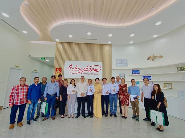 Đoàn khách quốc tế